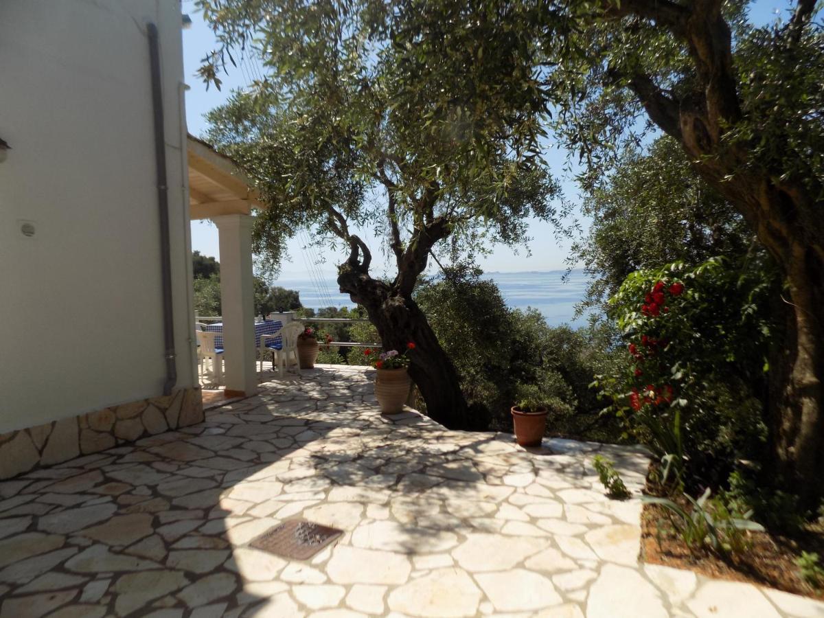 Villa Elli 1 Panoramic View Ipsos Exterior photo